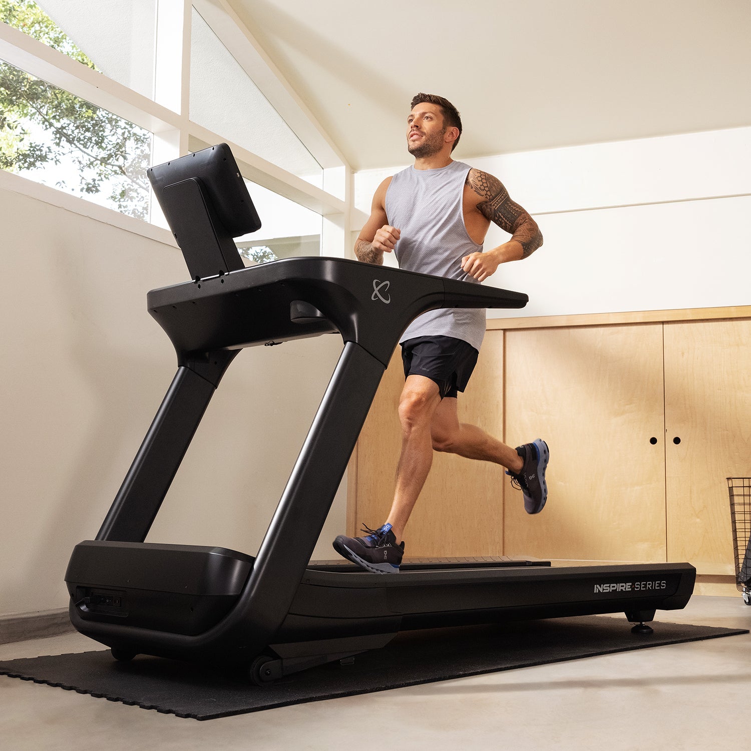 Inspire Series T7s Treadmill – Touchscreen HP Motor Centr